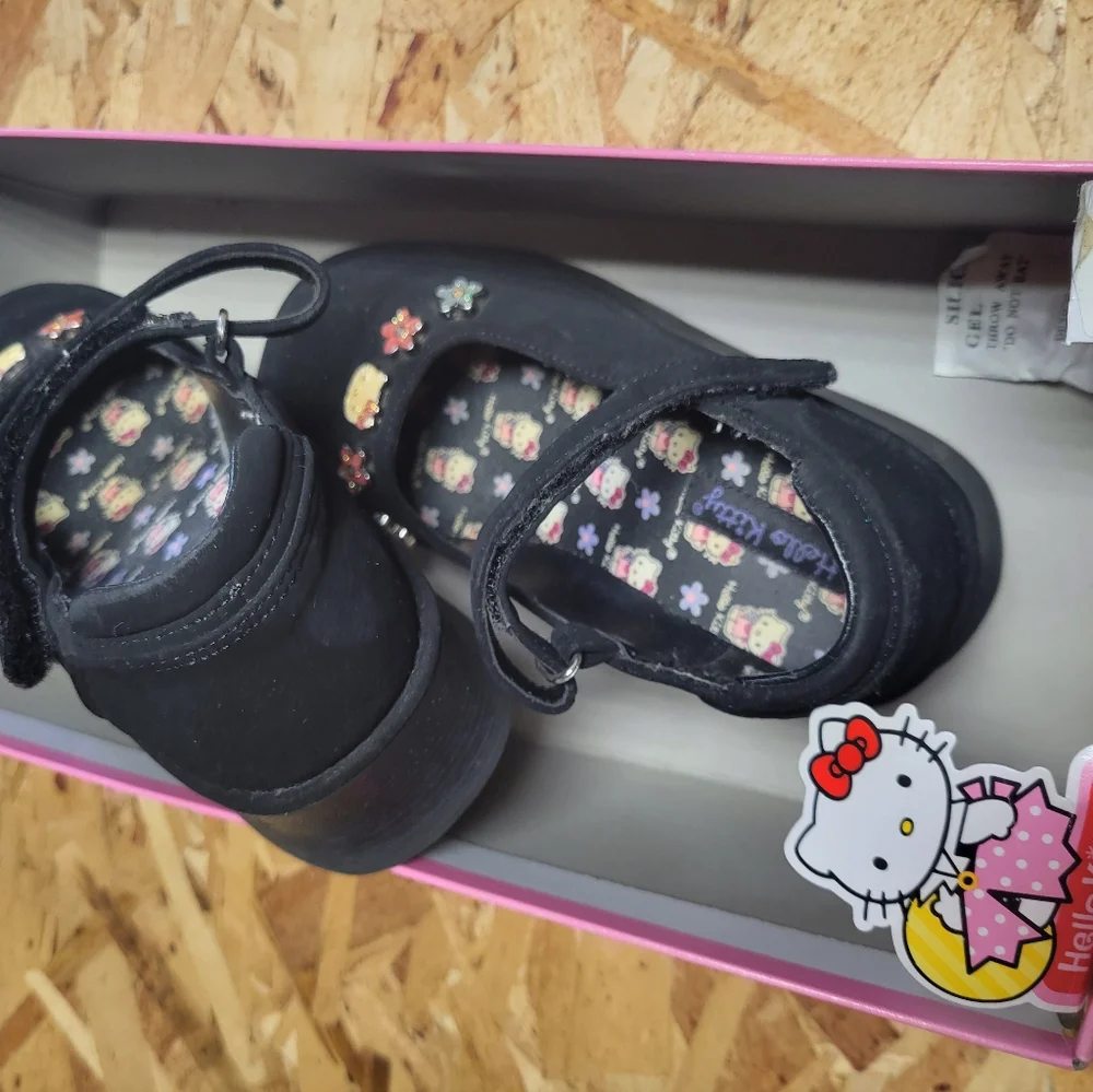 Hello Kitty Youth Shoes Size 12.5‎ in Original Box Mary Janes